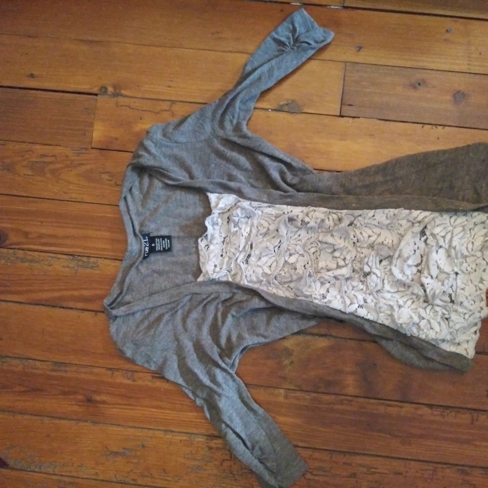 Ruffle lace tunic style top